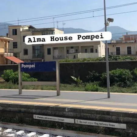Alma House Holiday home *
